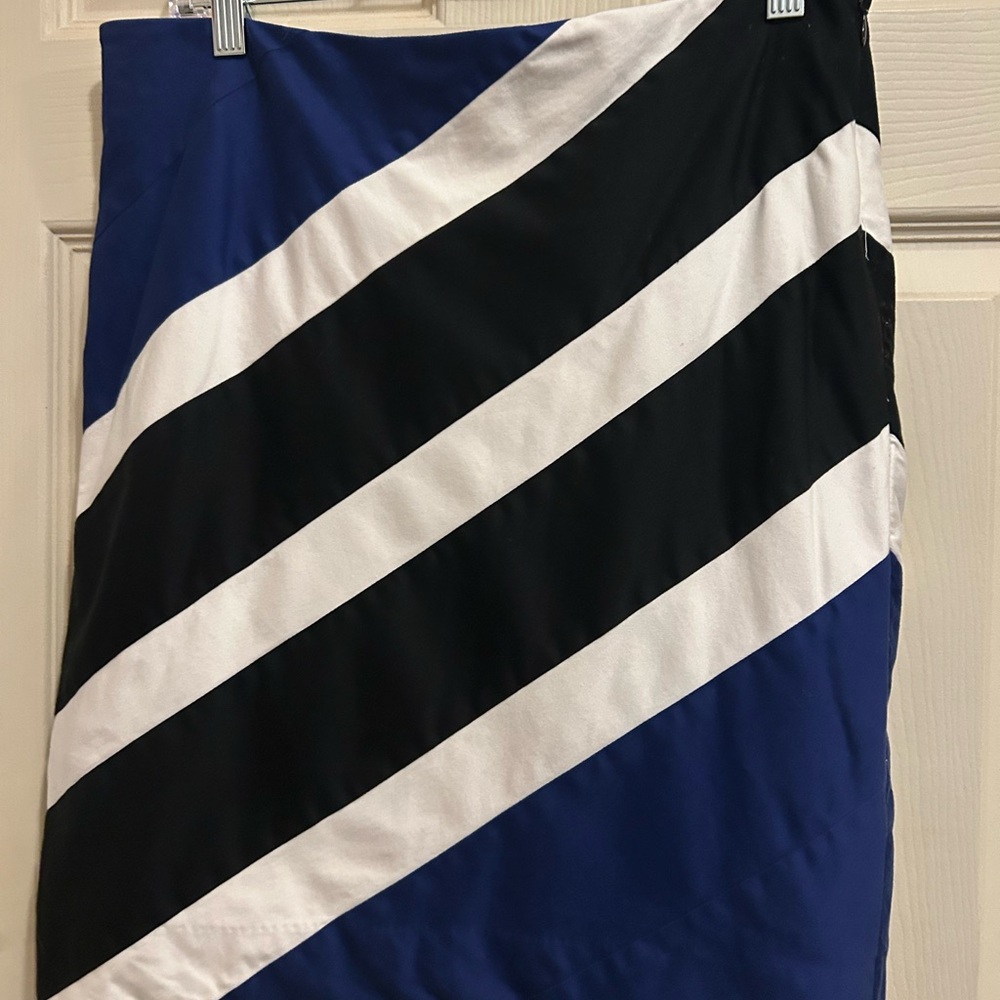 White House| Black Market Black, Blue, and White Striped Pencil Skirt - size 8
